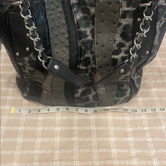 Carlos by Carlos Santana Red and Black Shoulder Bag - Picture 13 of 16